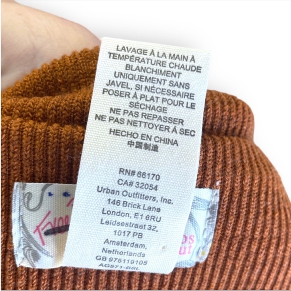 Sold out NWOT Free People Woodstock Plaid Poncho Color Oat Combo Size One Size - Picture 4 of 5